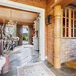 Prázdninový dům Awesome In With Sauna *